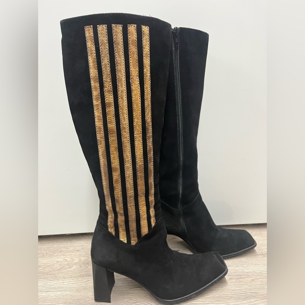 Carlos Falchi vintage Black and Gold Heeled Boots